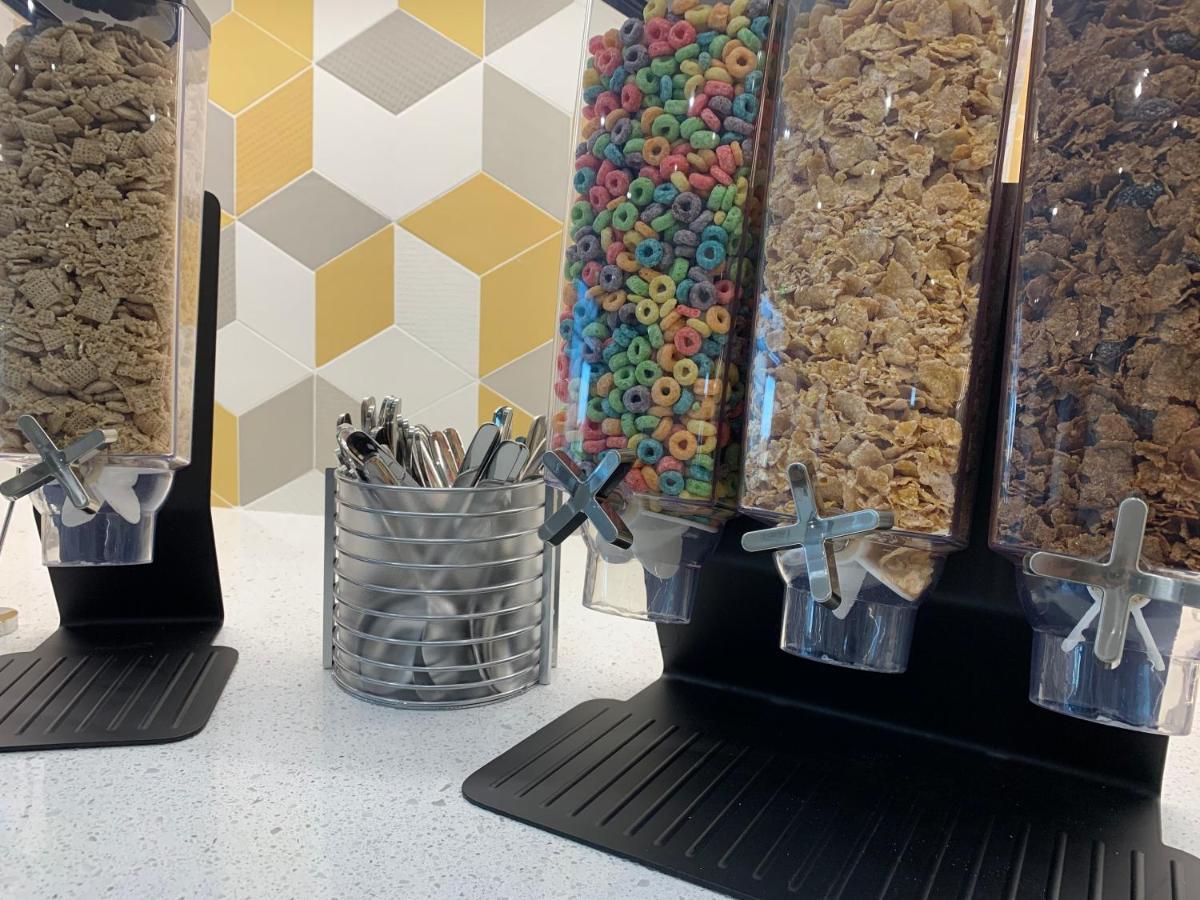 Hyatt Place Bakersfield Eksteriør billede