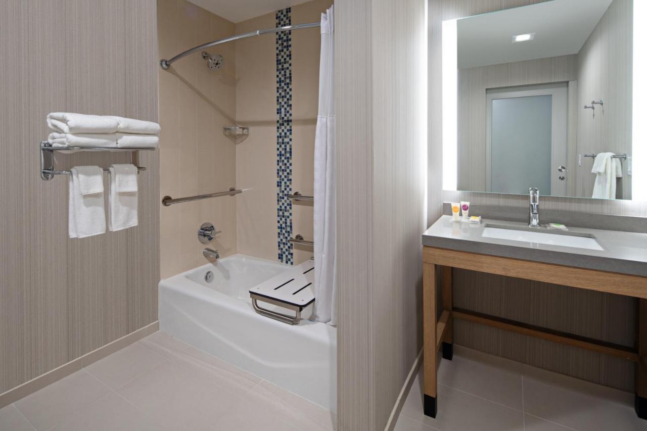 Hyatt Place Bakersfield Eksteriør billede